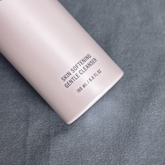 Meaningful Beauty Cindy Crawford Skin Softening Gentle Cleanser 6.0 Fl Oz Sealed - Picture 5 of 6